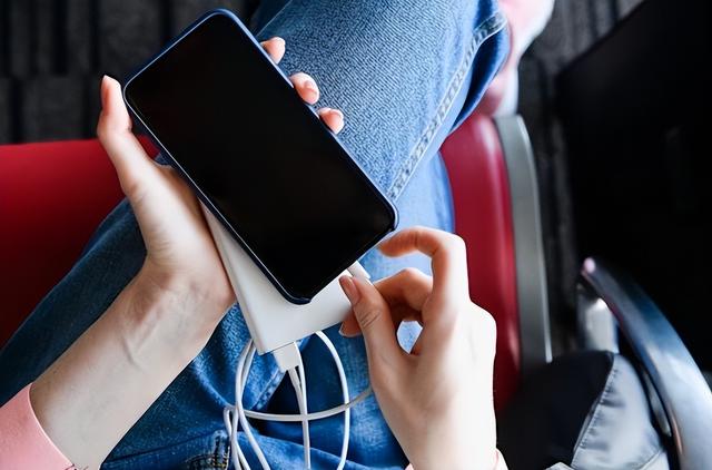 38%的人都在犯错？航空专家紧急警告，iPhone里藏着的致命危险！