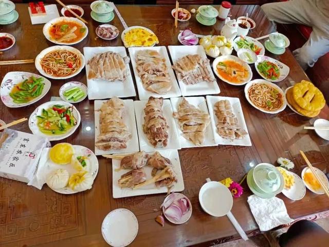 春潮映花都 盛景满临夏