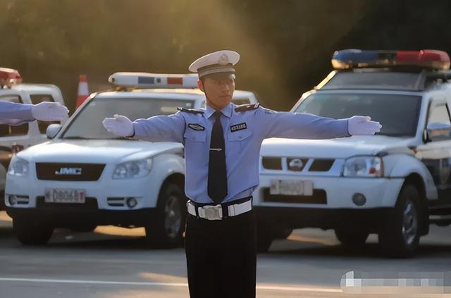 全国交警集体更名！“交警”变“交管”，一字之差关乎每个人出行