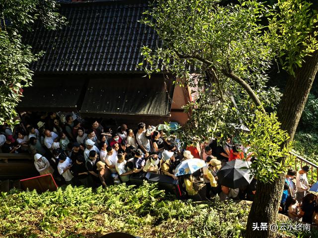 乐山大佛是哪尊佛？为什么是唐代的佛身，民国的佛头？能镇水吗？