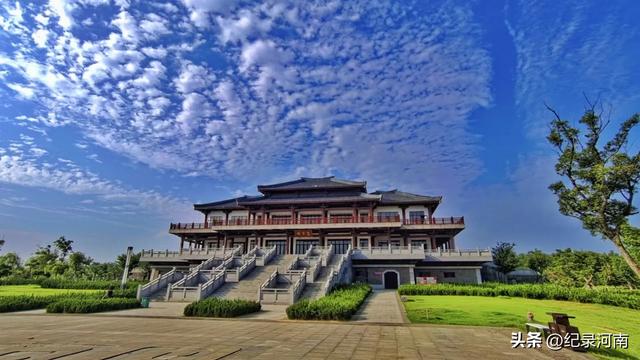 商丘古城作为国家历史文化名城,在文旅产业发展方面拥有众多机遇