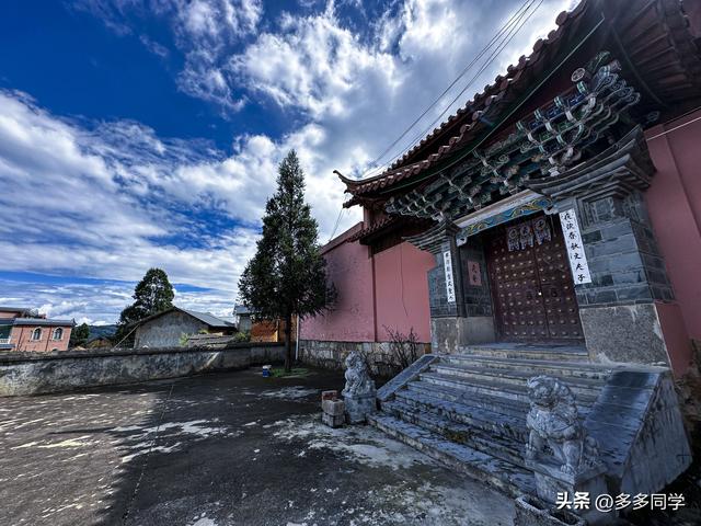 寻访梁王山脚步哨村，明代哨兵后人，守护着怎样的老宅历史？