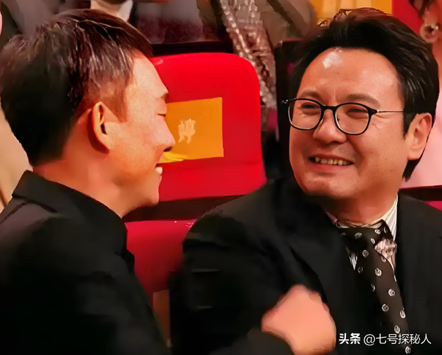 带着儿子倒贴嫁给张译，如今19年过去，才知道她嫁得有多值
