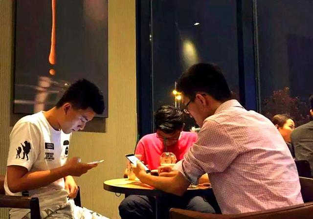外卖大战3个月！三巨头砸数百亿血亏，网友怒喷：钱进了谁口袋？