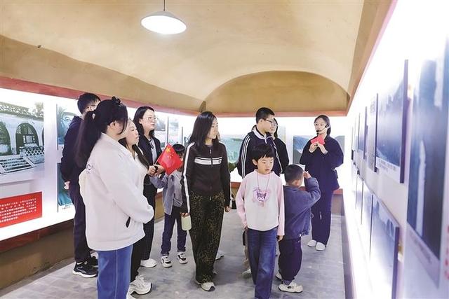 倾城皆动 惟余莽莽 “红色石楼”文旅盛宴引客流如潮