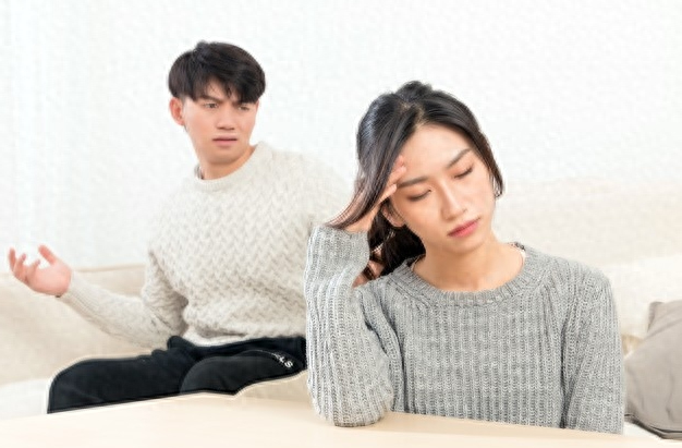边牧撞碎100万玉镯，被主人暴打后卖到狗肉馆，3天后主人回家傻眼
