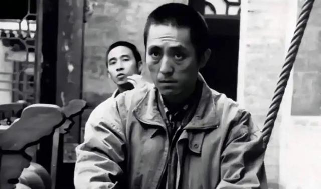 世上渣男千千万，最怕遇到张艺谋这种，现在才发现陈婷是“输家”
