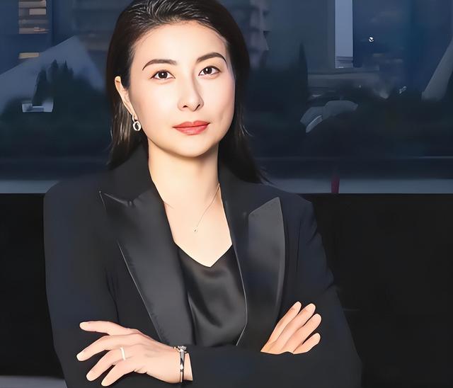 央视对郭晶晶的称呼变了，三字之差释放强烈信号，霍震霆全说对了