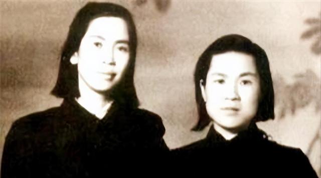 毛主席追悼会上，长女李敏罕见发火质问：我哥哥毛岸成人呢？