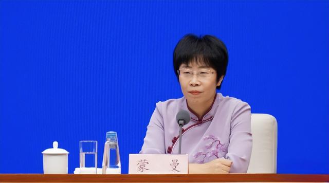 北大才女蒙曼50岁仍未婚，被问最想嫁给谁，她的回答却出人意料