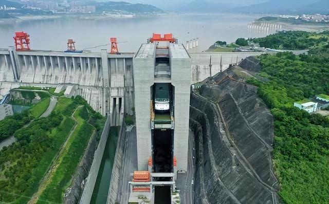 三峡大坝账本曝光：运行了20余年，2500亿投入如今回本了吗？