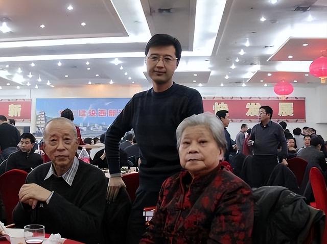 杨虎城的后人今何在：长子省委书记，俩女儿厅级，孙子定居加拿大