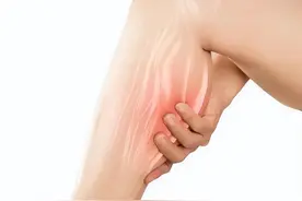 睡觉时突然腿抽筋，就是缺钙？错！还有这几个原因，千万别忽视图片