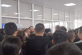大批中国公民滞留俄罗斯？官方回应图片
