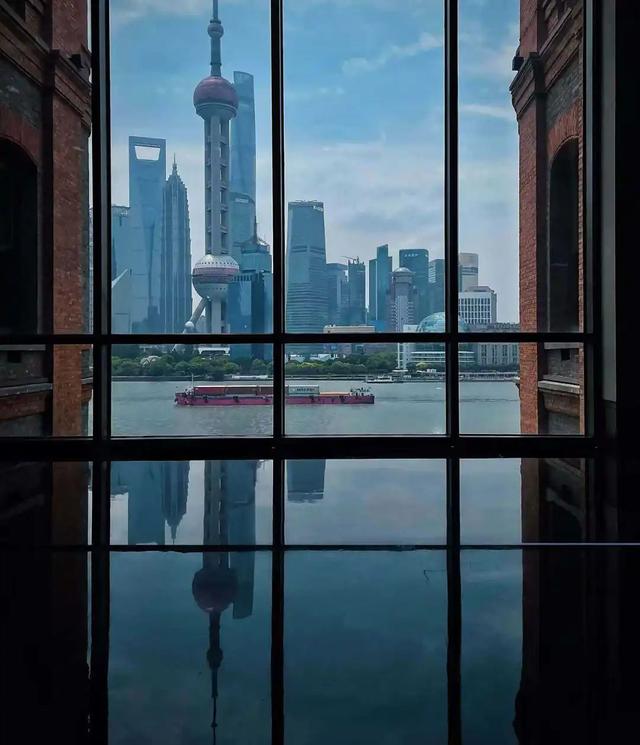 为了这些超绝的Citywalk机位，总要逛一趟上海吧~