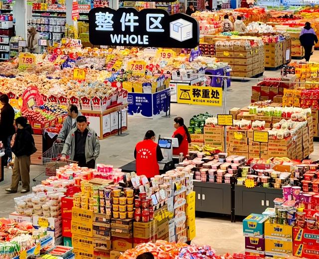 国庆放假首日：人人欢庆，却出现5个“反常现象”，与往年大不同