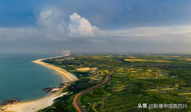 海南文昌：木兰湾风车海岸风光旖旎美如画
