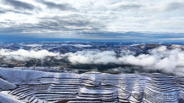 陇西：雪雾云山天地阔