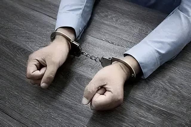 反华势力出现？93阅兵期间，多人公开诋毁中国，内容荒诞身份特殊