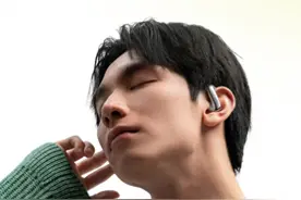 字节豆包推出AI智能体耳机Ola Friend 售价1199元图片