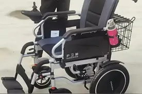 推荐3款高性价比老人电动轮椅，长续航+强越障，价格3000多元！图片
