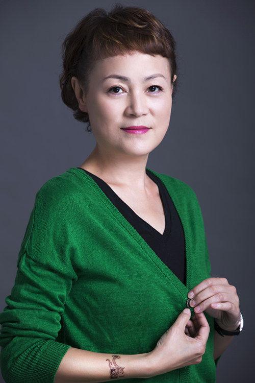 善恶终有报，曾经在求职节目里咄咄逼人的老板，如今竟沦落成这样