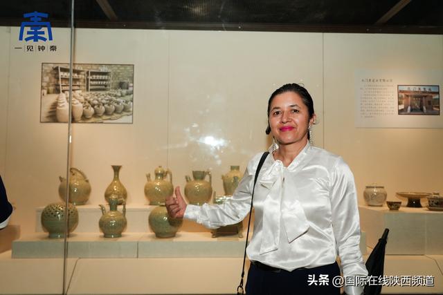 驻华外交官走进陈炉古镇 感受千年窑火的传承魅力