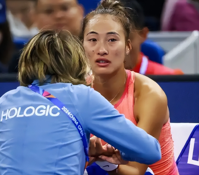 连续退赛80天，郑钦文再破天花板，让李娜和整个网坛“沉默”了