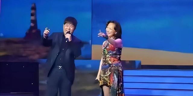 原来早已不是中国籍？事业巅峰远赴美国，被老外“玩腻”晚年回国