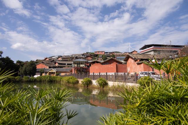 天下彝家第一村——迤沙拉