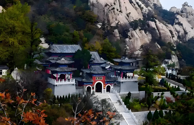 山东被低估的仙山，山峦叠嶂，溪流蜿蜒，被誉为 “江北小九寨”