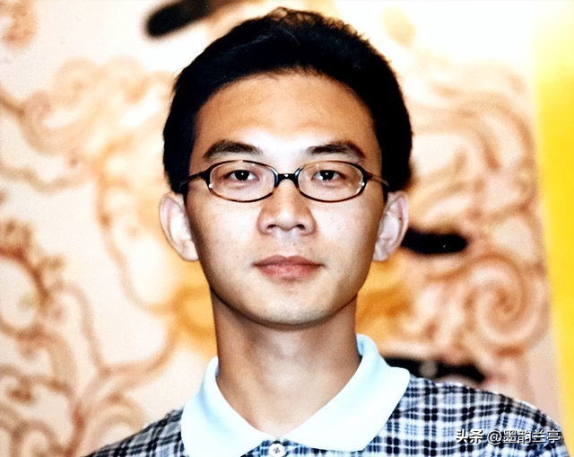 前央视主持人郎永淳，沦为阶下囚，刑满释放后，如今过得怎样？