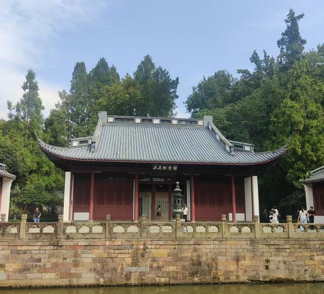 拜谒岳王庙 • 一阙忠魂铸就旷世悲歌！