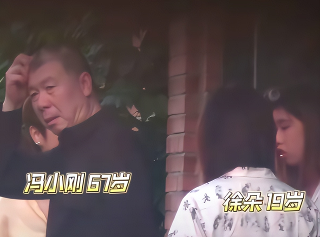 徐帆回应离婚5个月	，冯小刚近况曝光，他的“小心思”再藏不住了
