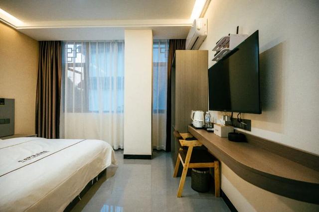 云南最让人羡慕的“温泉村” 家家户户都能泡温泉 村民一年赚到手软