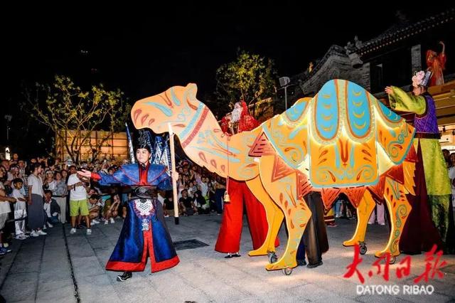 各种沉浸式演艺,大同的夏夜人潮涌动