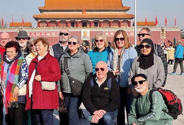 大量日本游客涌入北京，打着旅游幌子不去旅游不吃美食，为啥来？