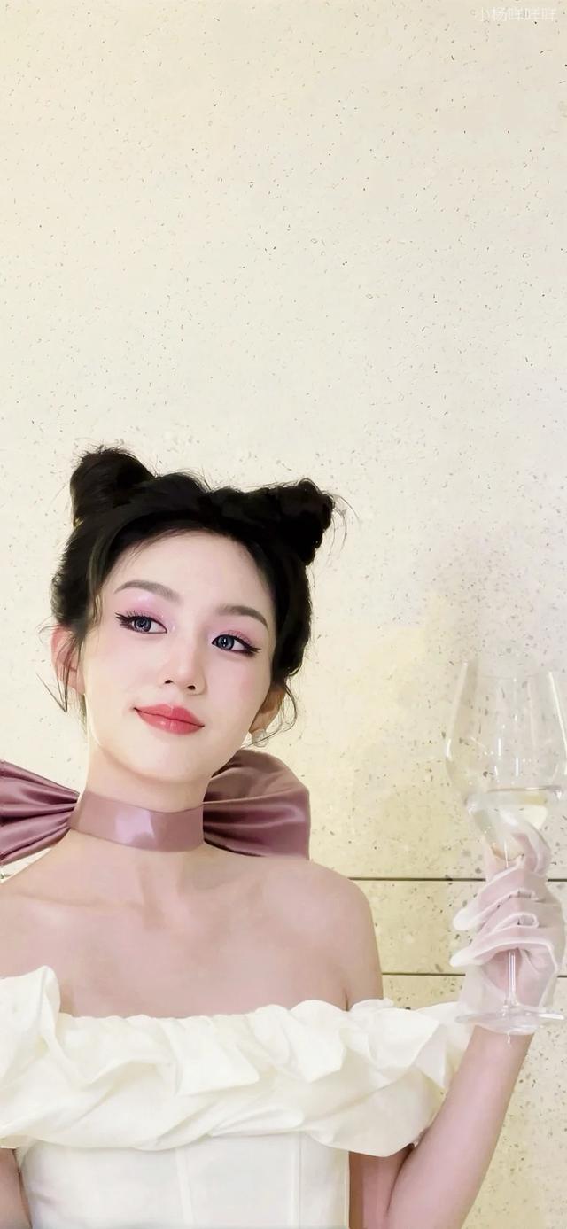这也太好看了吧爱了爱了#周也[话题]# #汤姆猫的女朋友[话题]#