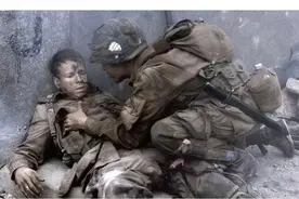 真正的战场上，中弹后的士兵还能活多久？老兵说别被电视忽悠了图片