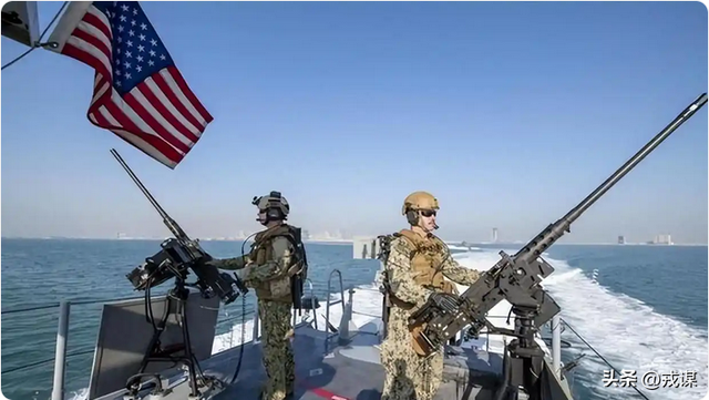 特朗普到底在犹豫什么？美军摆好阵对委内瑞拉，咋就不敢真动手？