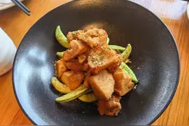 问诊分析：发现肺磨玻璃结节随访七年了，还能再随几年？图片