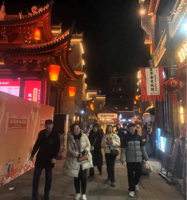 开通樊城米公祠与襄城北街夜间游轮摆渡航线的建议