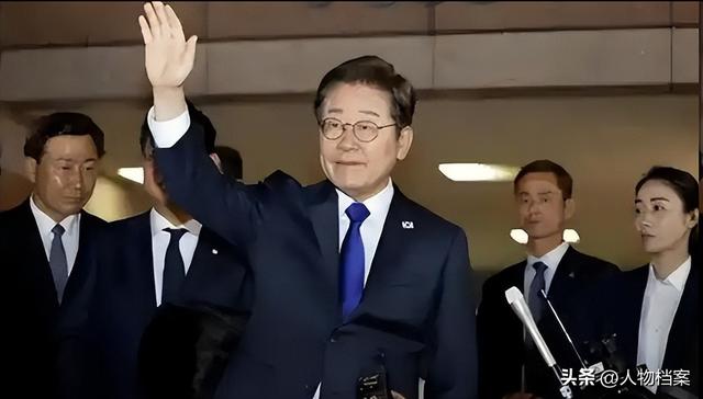 首个拒绝出席阅兵的总统出现？正式通告全球，还好中方留了一手