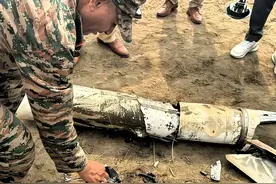 事大了？印度捡到了一枚完整的霹雳15引导头，会不会给美国泄露？图片