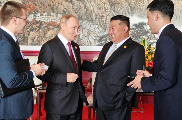 收到中方贺电12天后，金正恩回电满足期望，对中朝关系又有新定义