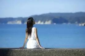 一个人内心强大的标志：一切不在乎图片