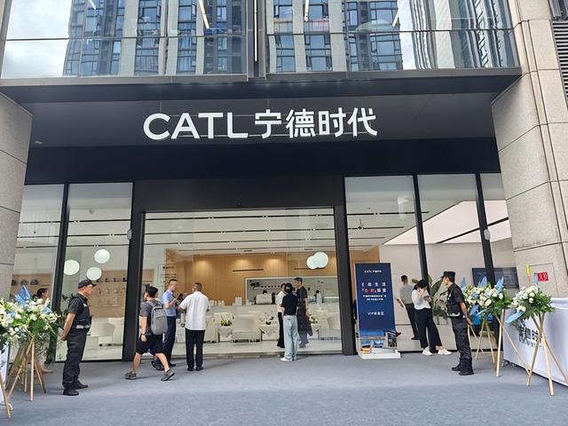 日本访华被拒，李在明当着全世界的面喊出一句话	，让高市早苗破防