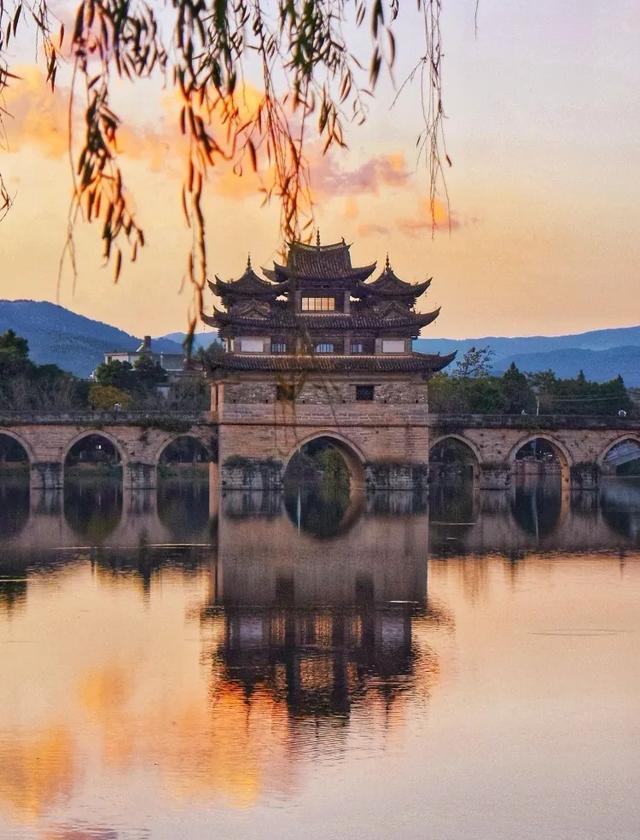 暑假适合一个人散心的4个治愈古镇，免门票，累了就去小住三五天