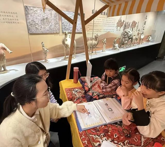 太平社区“小探险家”勇闯丝路,在大观博物馆里“做生意”啦!