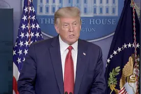 连放4个烟雾弹后，特朗普动手了，留给中国的时间已不多图片